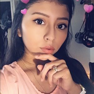 Meet your Posher, Ana maria